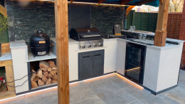 outdoor kitchen